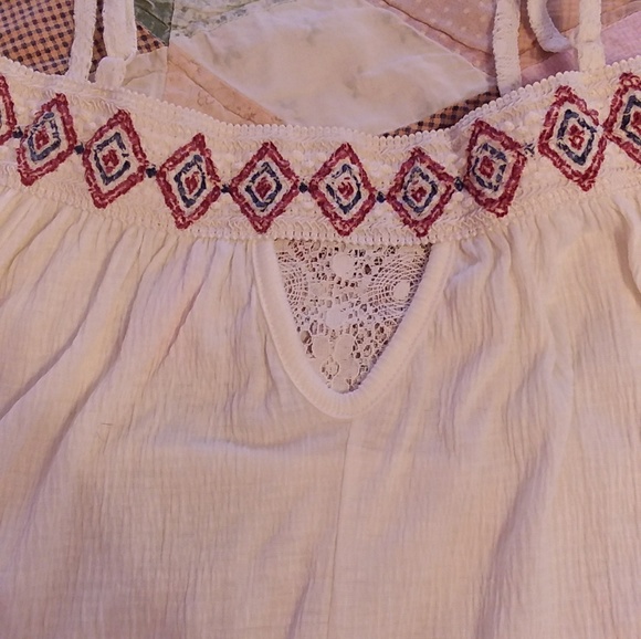 Summer off the shoulder top - Picture 4 of 7